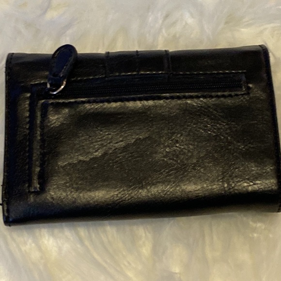 Liz Claiborne Black Faux Leather Embossed Trifold Wallet Snap Close - Picture 2 of 4